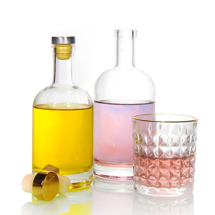 Inventario bottiglie di vetro Fornitore 750ml bottiglie di liquore di vetro pesante per vodka a basso prezzo