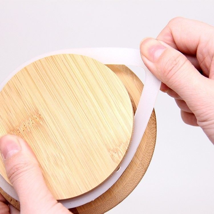 Al dettaglio Copri di bambù con buco di paglia Capo di barattolo in legno personalizzato da 16 oz di vetro Mason