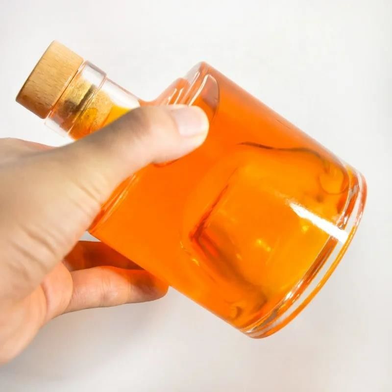 Bottiglie di vino rosso e alcool di vetro con sughero 750 ml personalizzate