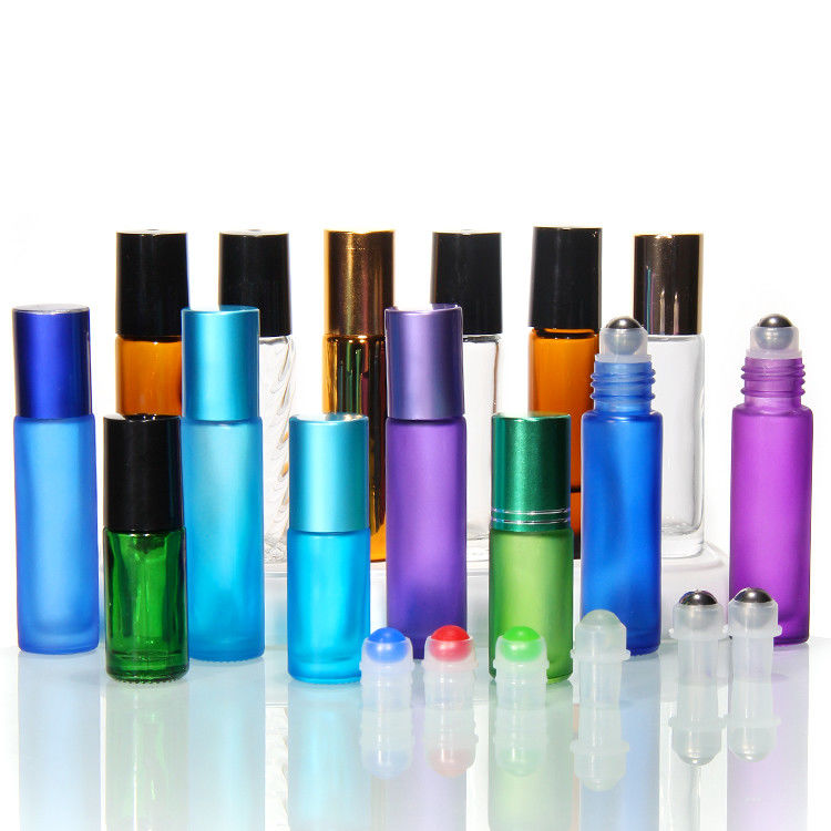 Bottiglie a rulli di vetro ghiacciato di colore arcobaleno da 10 ml per olio essenziale con tappo spazzolato