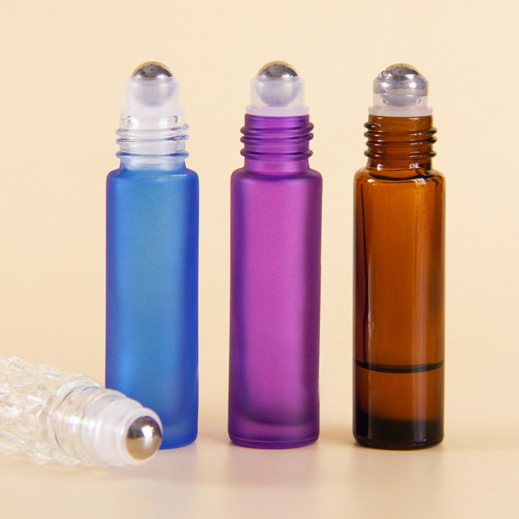 Bottiglie a rulli di vetro ghiacciato di colore arcobaleno da 10 ml per olio essenziale con tappo spazzolato