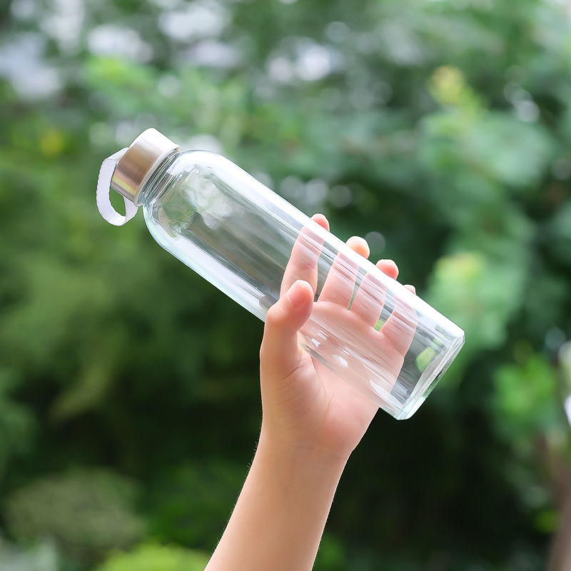 350 ml 500 ml Bottiglia di acqua di vetro a alto borosilicato sportivo rotondo con manica in silicone